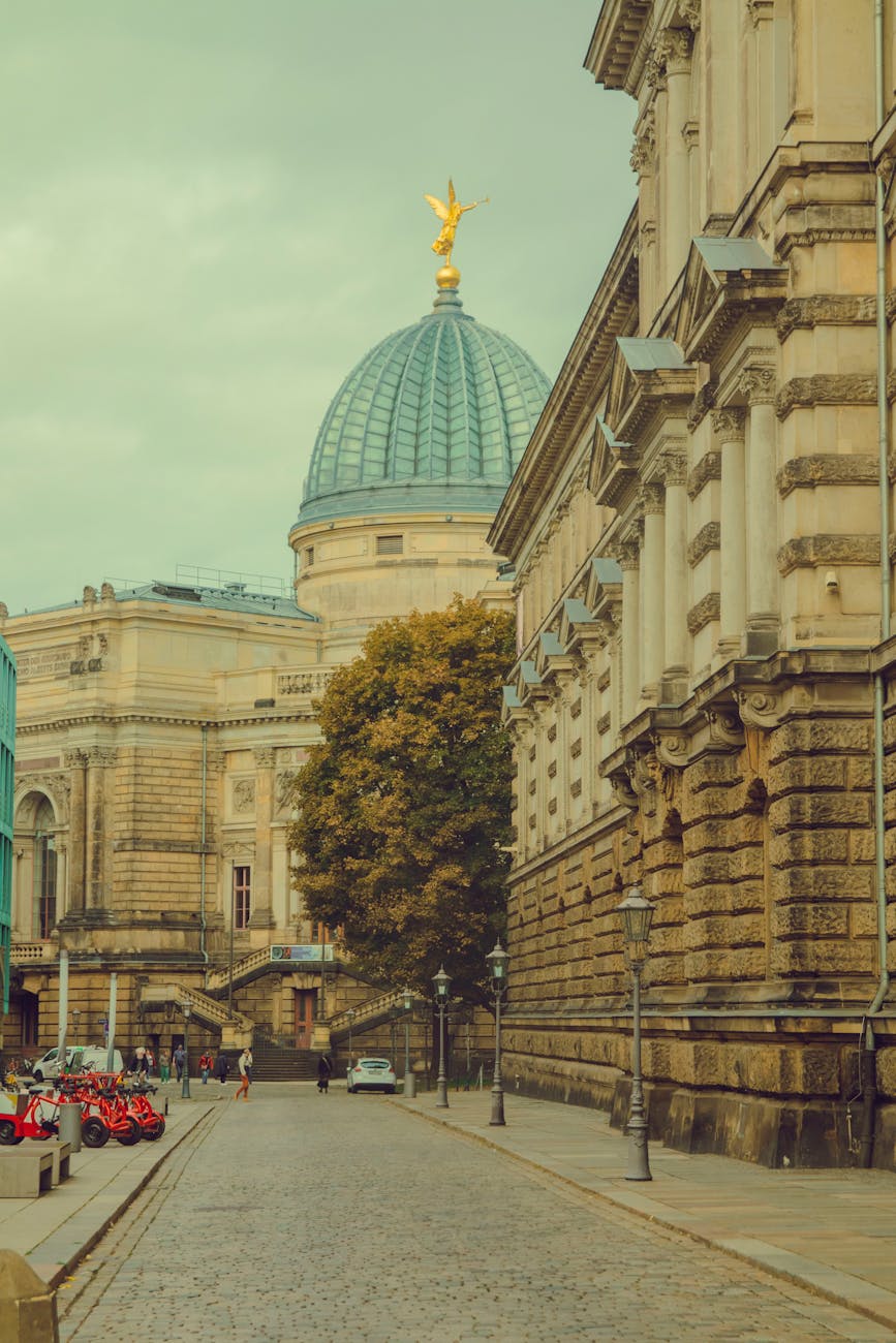 Entrümpelung in Sachsen - Professionelle Dienstleister für Haushaltsauflösungen und Sperrmüllentsorgung in ganz Sachsen 1 Entrümpelung in Dresden - Entrümpelungsfirmen in Deutschland